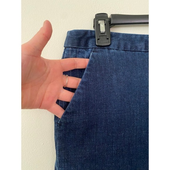 Vintage Tommy Hilfiger Denim Skirt with Pockets - Picture 3 of 6